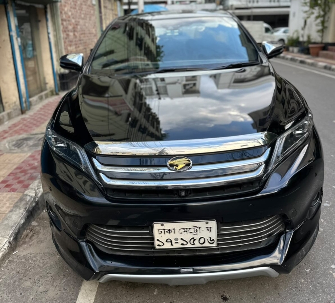 Harrier Advance Premium