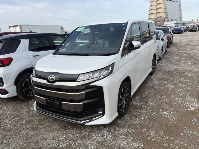 TOYOTA NOAH SZ Hybrid Pearl Color 